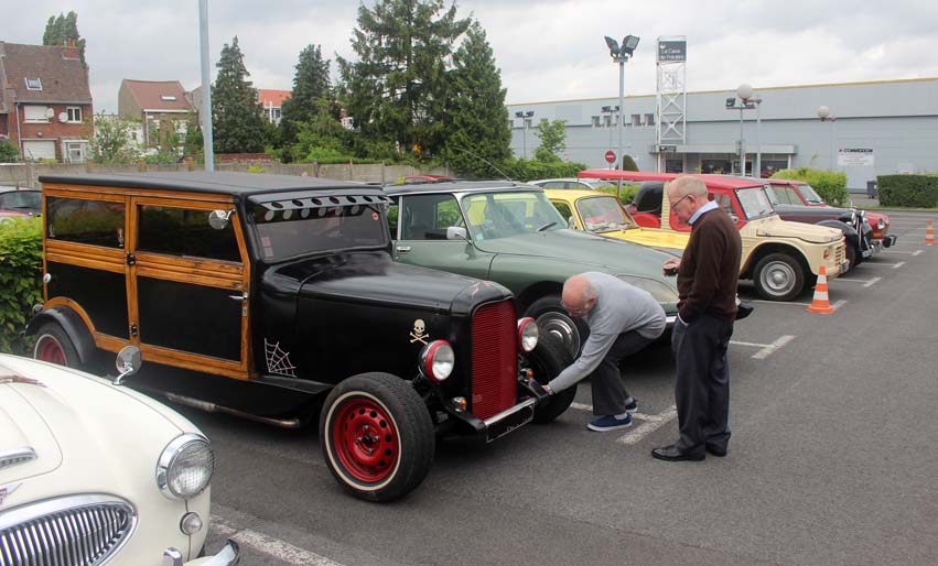 Tiens : des amateurs de hot rod ?